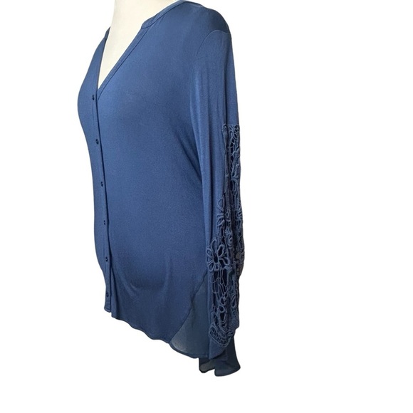 A. MOON Tunic Blouse Blue High low Lace sleeves Unique style Stretch Size Large - Picture 4 of 6